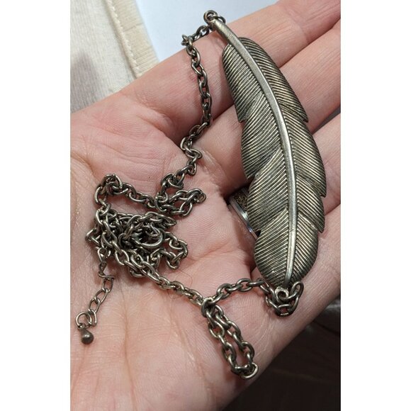 Nature Inspired Silver Tone Feather Necklace - Picture 3 of 6